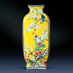 HOUKAI Antique Chinese Style Large Yellow Ceramic Flower Vase Four Sides Pattern Classical Porcelain Vase - Image 3