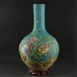ZHYH Classic Green Ceramic Vase Embossment Antique Porcelain Flower Vase for Decoration - Image 2